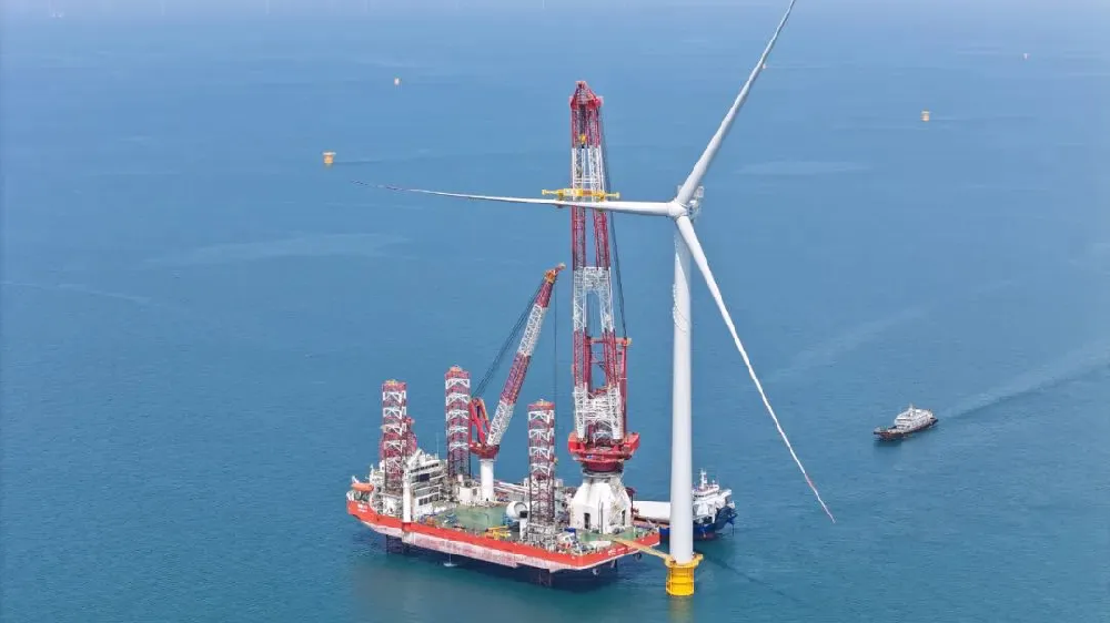 精銦海工雙平臺(tái)“合力攻堅(jiān)”，申能海南CZ2海上風(fēng)電示范項(xiàng)目主體工程順利完工
